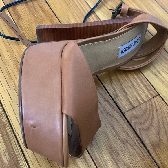 Women’s Shoes - Picture 9 of 10